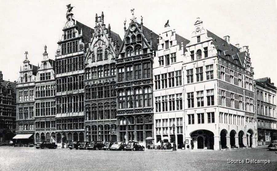 Belgique Antwerpen Grote Markt Gildenhuizen.jpg